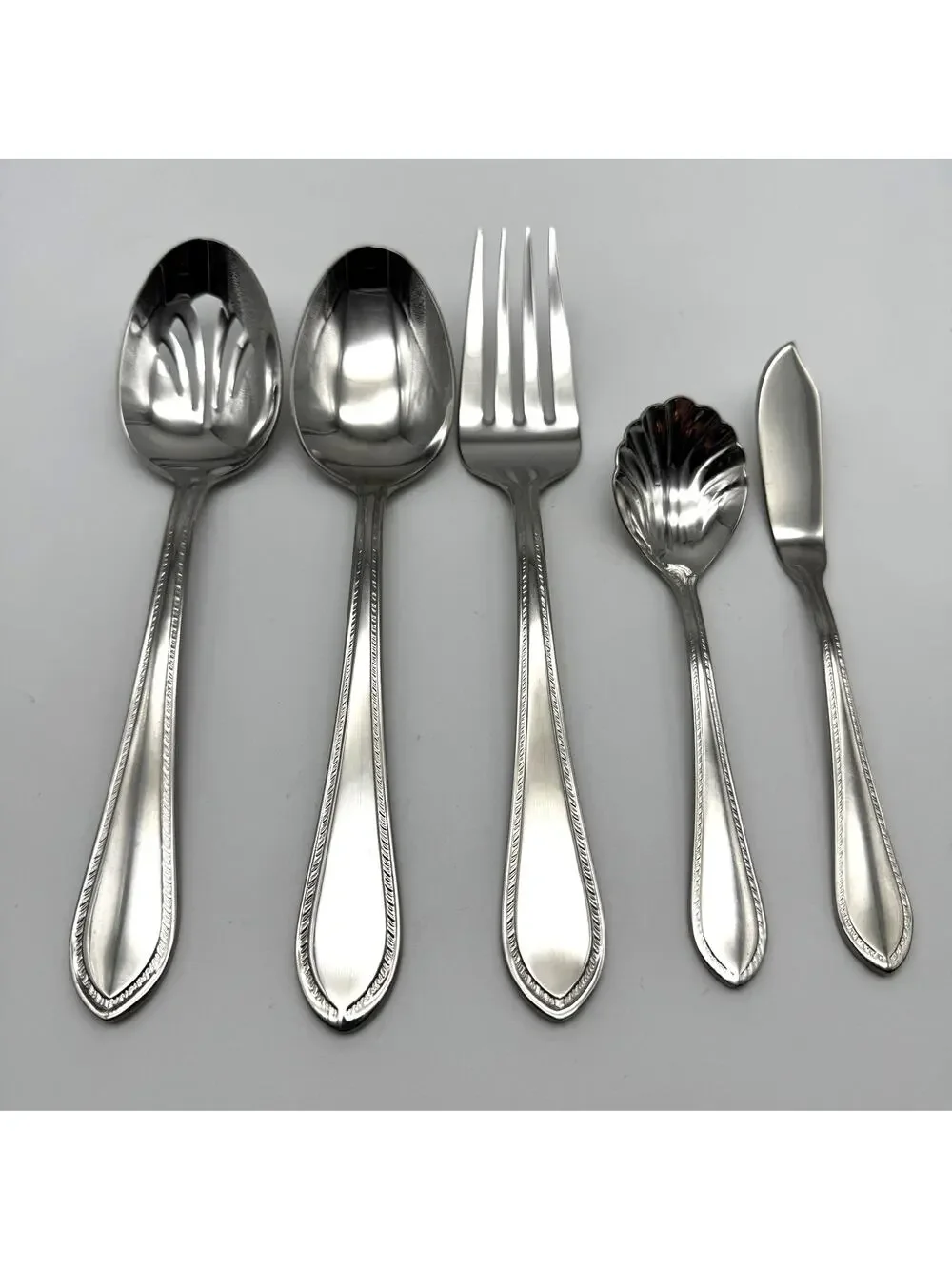 Reed & Barton Tradition Tanglewood 5 Piece Hostess Set Serving Spoon